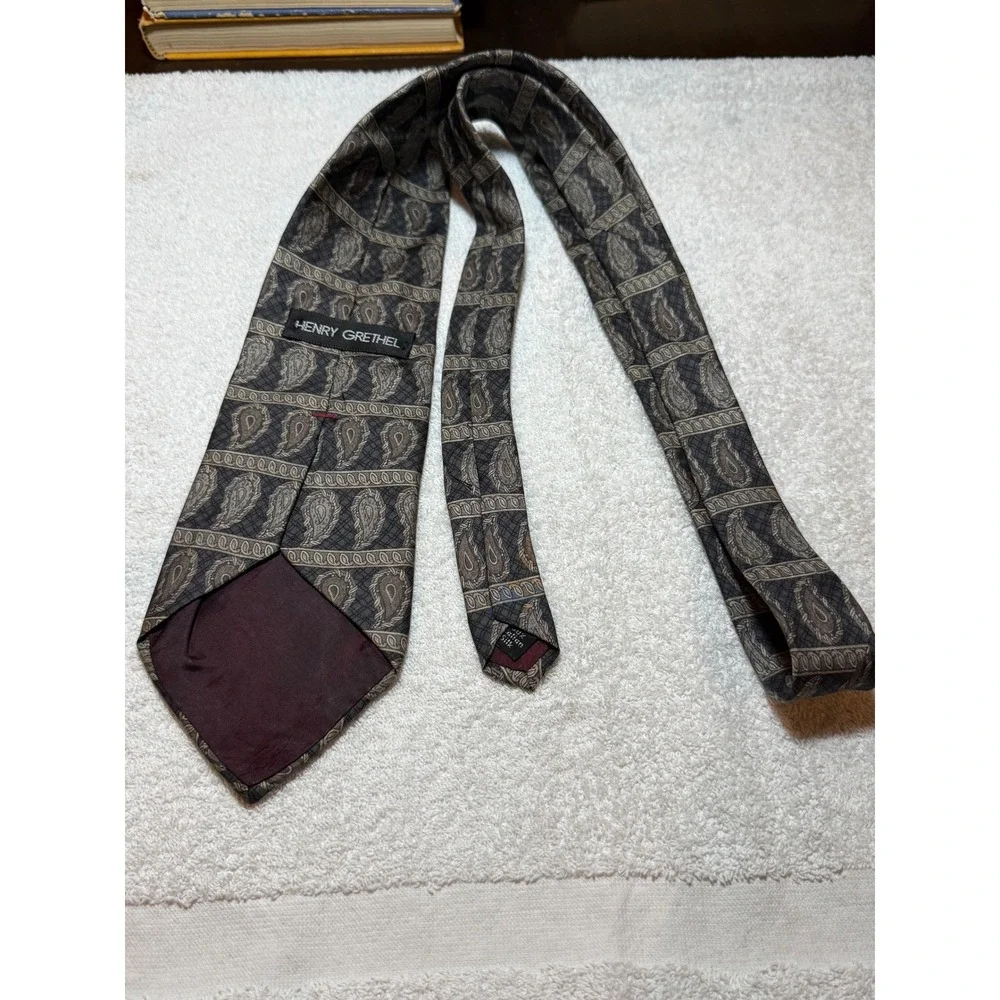 Henry Grethel Mens Silk Tie Brown Grey Paisley Italian Silk Made in USA 3.75